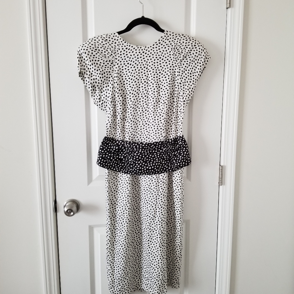 Nicole Miller classy dress - Picture 1 of 6